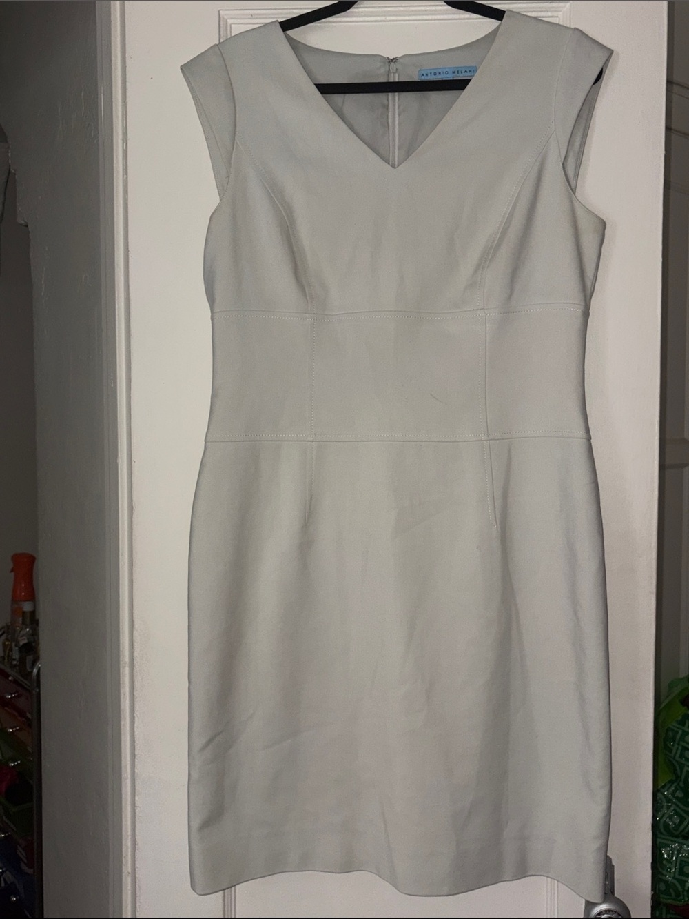 ANTONIO MELANI Light Gray V-Neck Sheath Midi Dress Size 10.